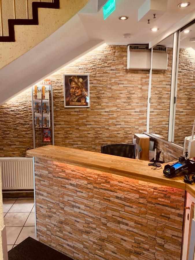Hotel Kunibert Der Fiese Köln Ngoại thất bức ảnh