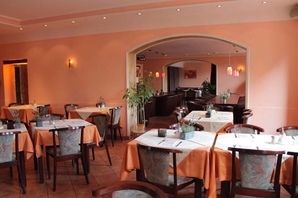 Hotel Kunibert Der Fiese Köln Ngoại thất bức ảnh