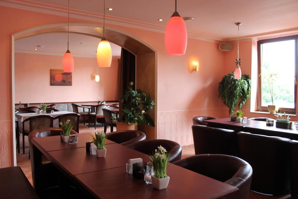 Hotel Kunibert Der Fiese Köln Ngoại thất bức ảnh