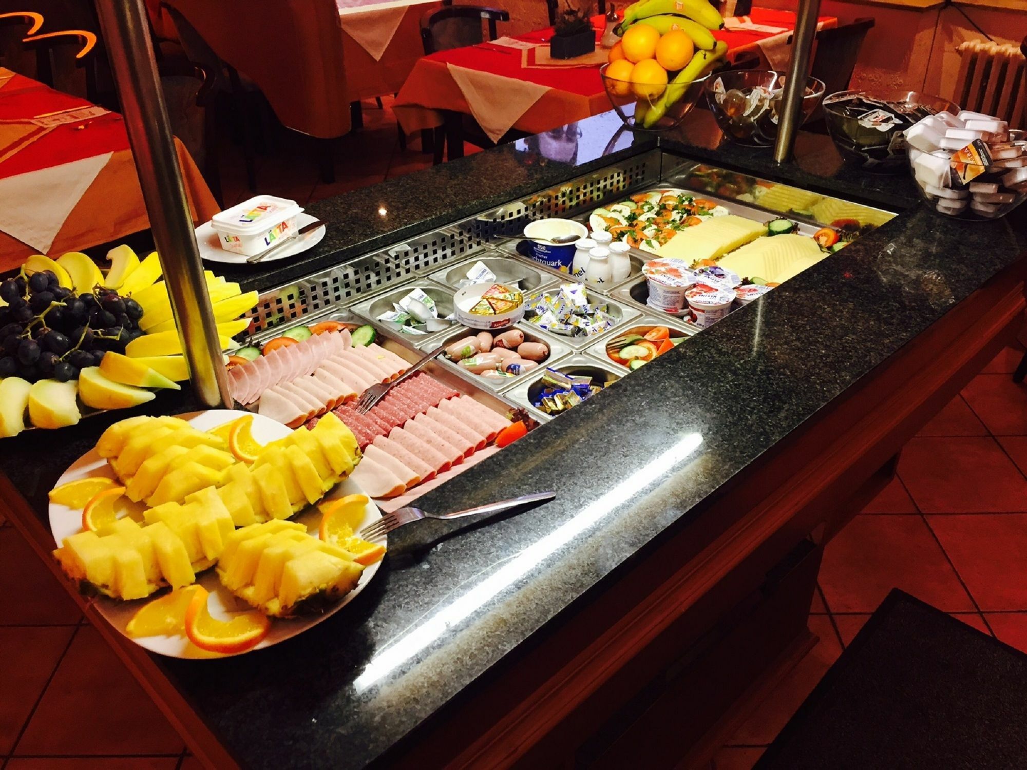 Hotel Kunibert Der Fiese Köln Ngoại thất bức ảnh